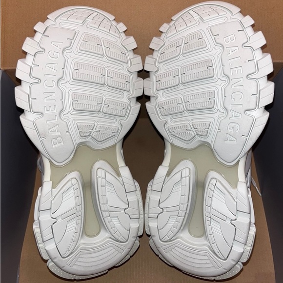 Balenciaga Track Sneaker - Picture 5 of 10